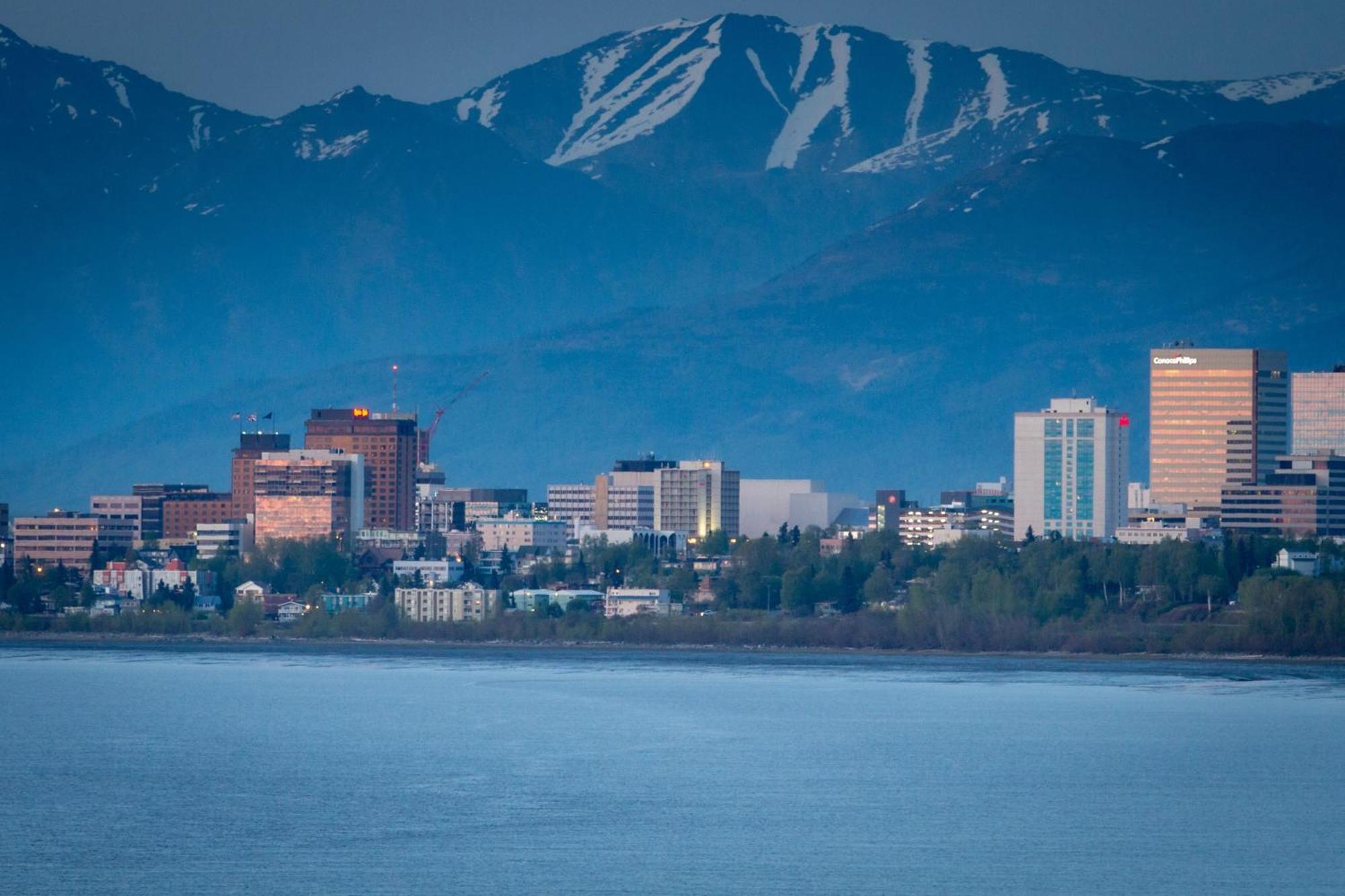 Aviator Hotel Anchorage Exterior photo